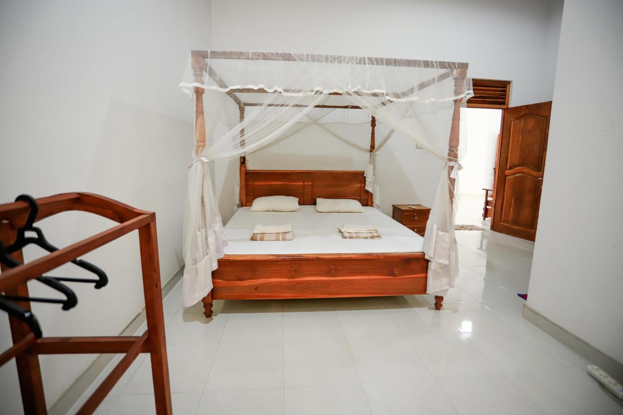 Serene Home Stay Удавалаве Екстериор снимка
